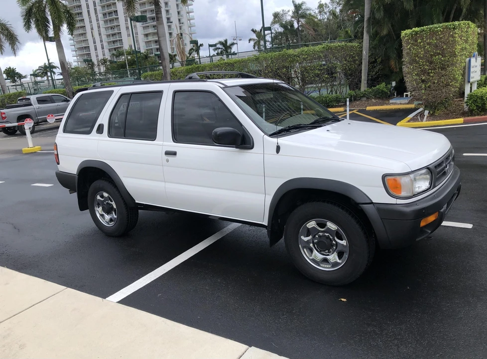 1996 Nissan Pathfinder 2nd Gen - Image 10 of 31