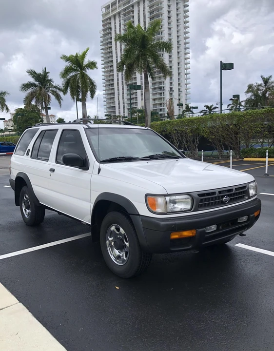 1996 Nissan Pathfinder 2nd Gen - Image 9 of 31