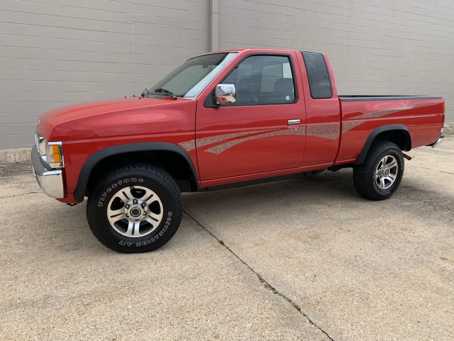 1996 Nissan Frontier - Image 3 of 11