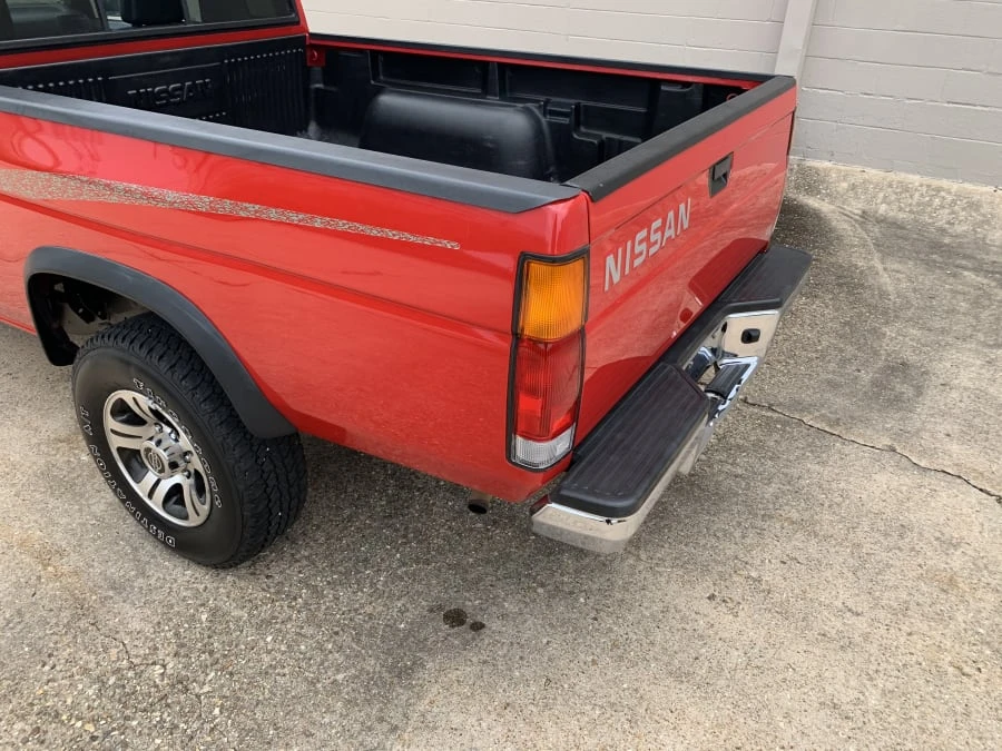 1996 Nissan Frontier - Image 7 of 11