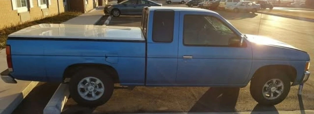 1996 Nissan Frontier - Image 4 of 10