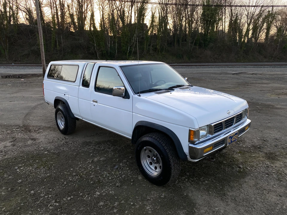 1996 Nissan Frontier - Image 23 of 31