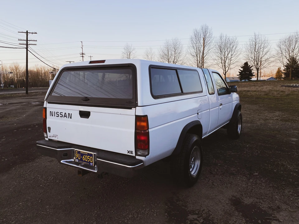 1996 Nissan Frontier - Image 18 of 31