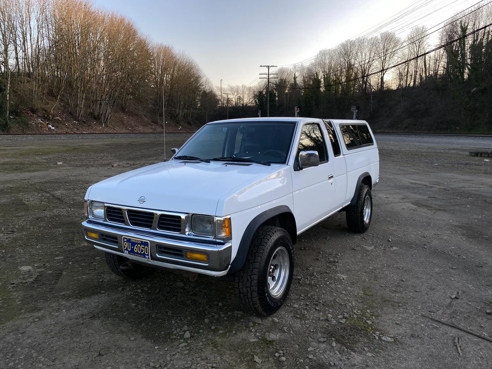 1996 Nissan Frontier - Image 8 of 31