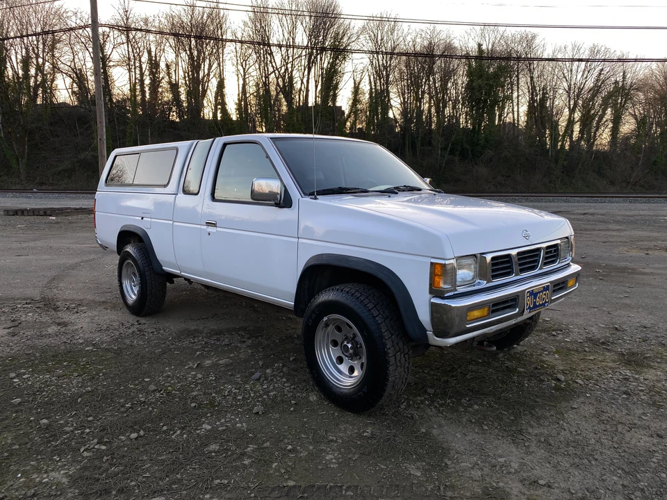 1996 Nissan Frontier - Image 22 of 31