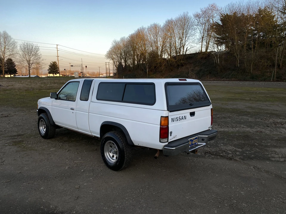 1996 Nissan Frontier - Image 14 of 31