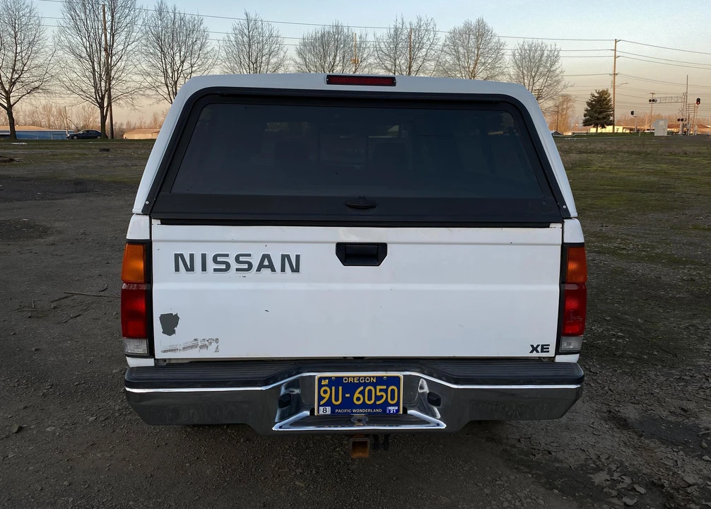 1996 Nissan Frontier - Image 5 of 31