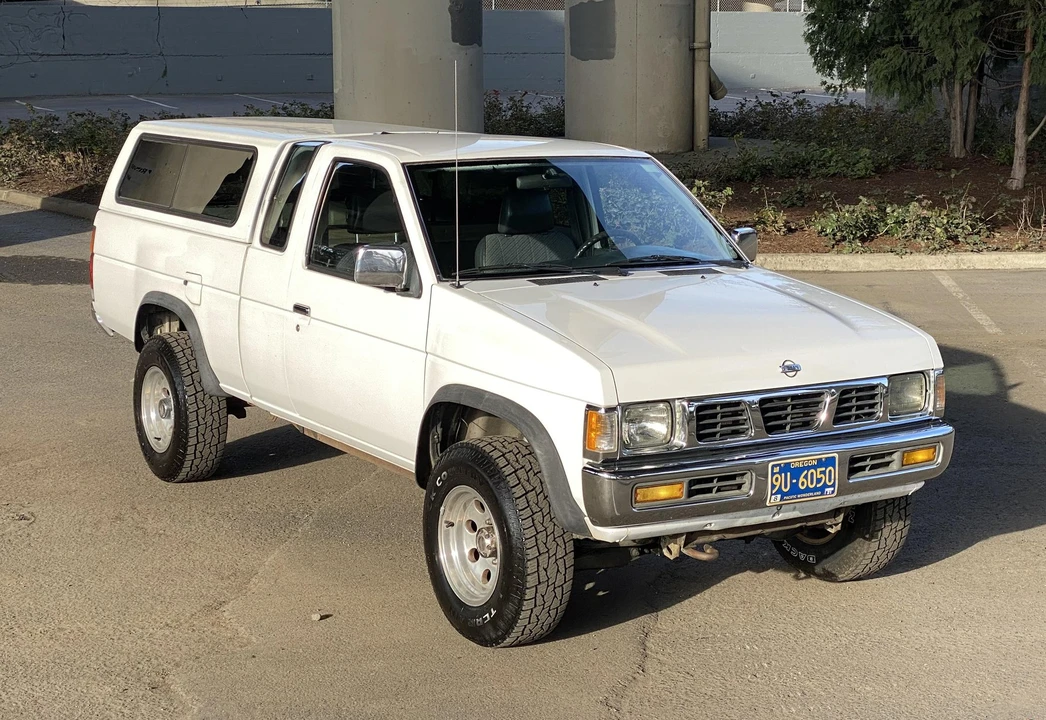 1996 Nissan Frontier - Image 2 of 31