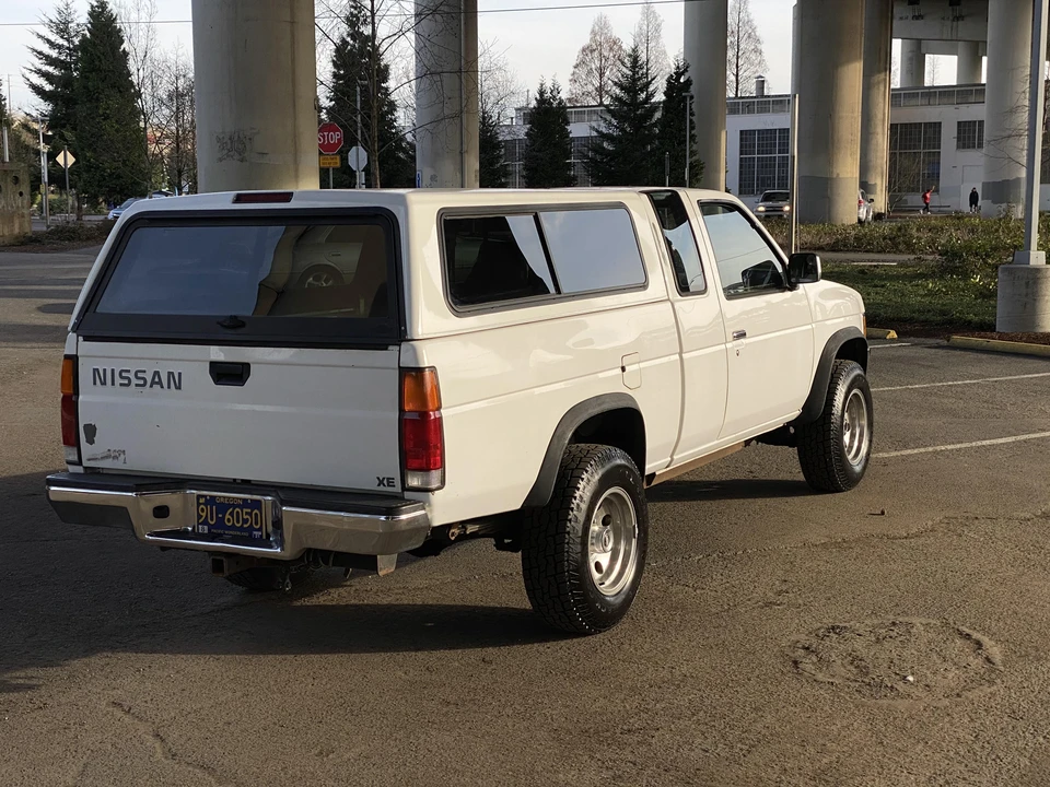 1996 Nissan Frontier - Image 17 of 31