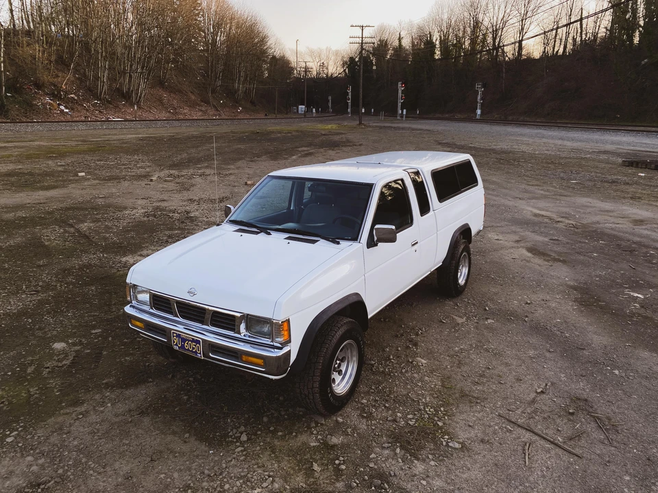 1996 Nissan Frontier - Image 7 of 31