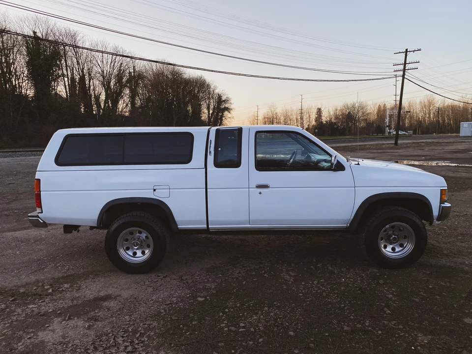 1996 Nissan Frontier - Image 21 of 31