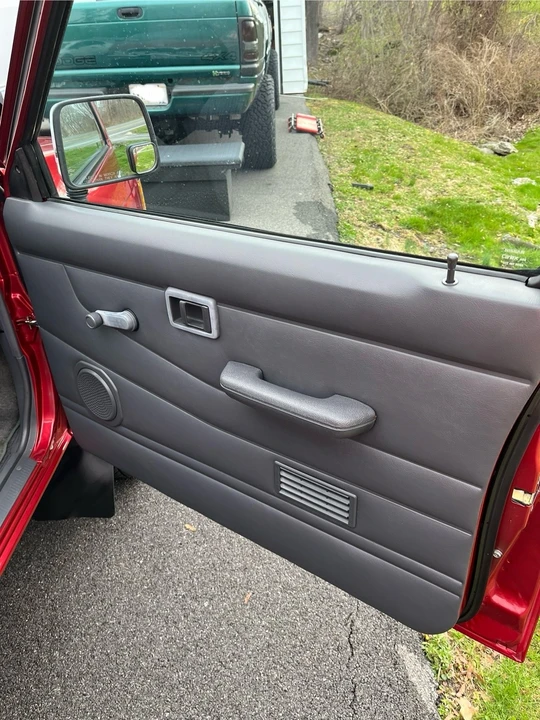 1996 Nissan Frontier - Image 11 of 14