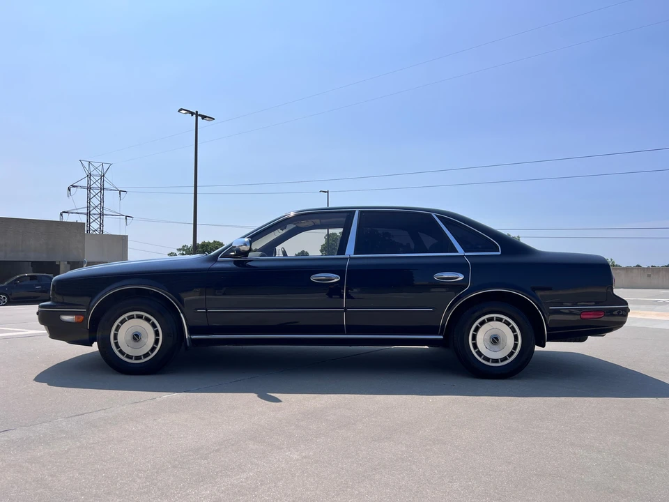 1996 Nissan President 3rd Gen - Image 12 of 31