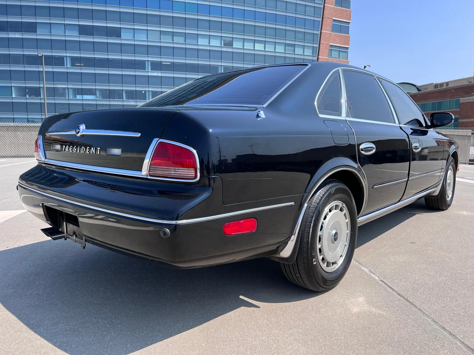 1996 Nissan President 3rd Gen - Image 16 of 31
