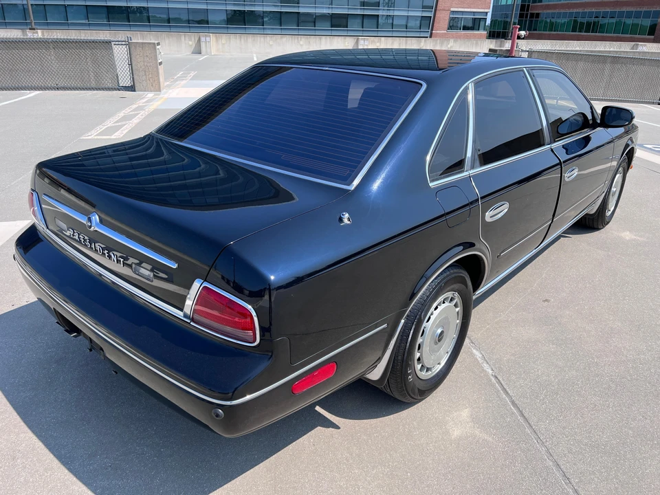 1996 Nissan President 3rd Gen - Image 15 of 31
