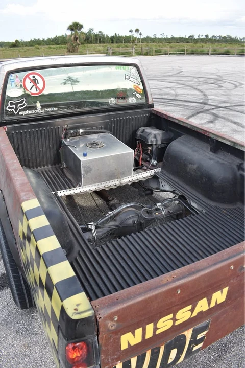 1996 Nissan Frontier - Image 7 of 11