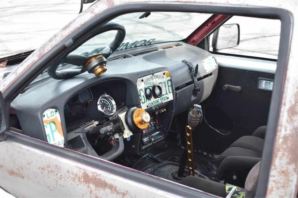 1996 Nissan Frontier - Image 10 of 11