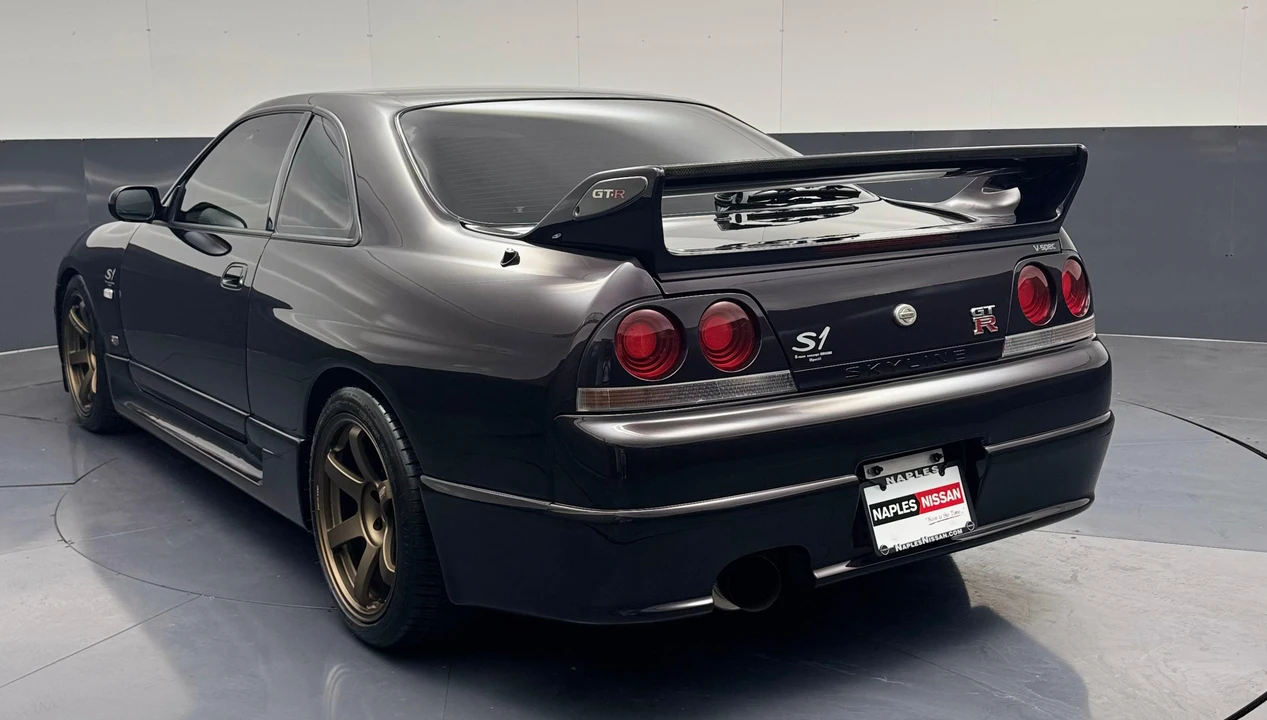 1996 Nissan R33 Skyline GT-R 9th Gen - Image 13 of 31