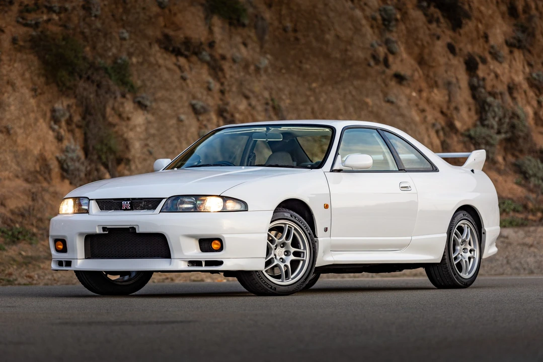 1996 Nissan R33 Skyline GT-R 9th Gen - Image 11 of 31