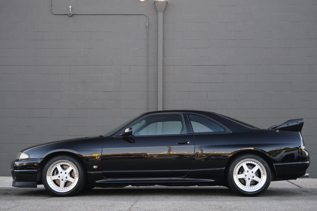1996 Nissan R33 Skyline GT-R 9th Gen - Image 5 of 31