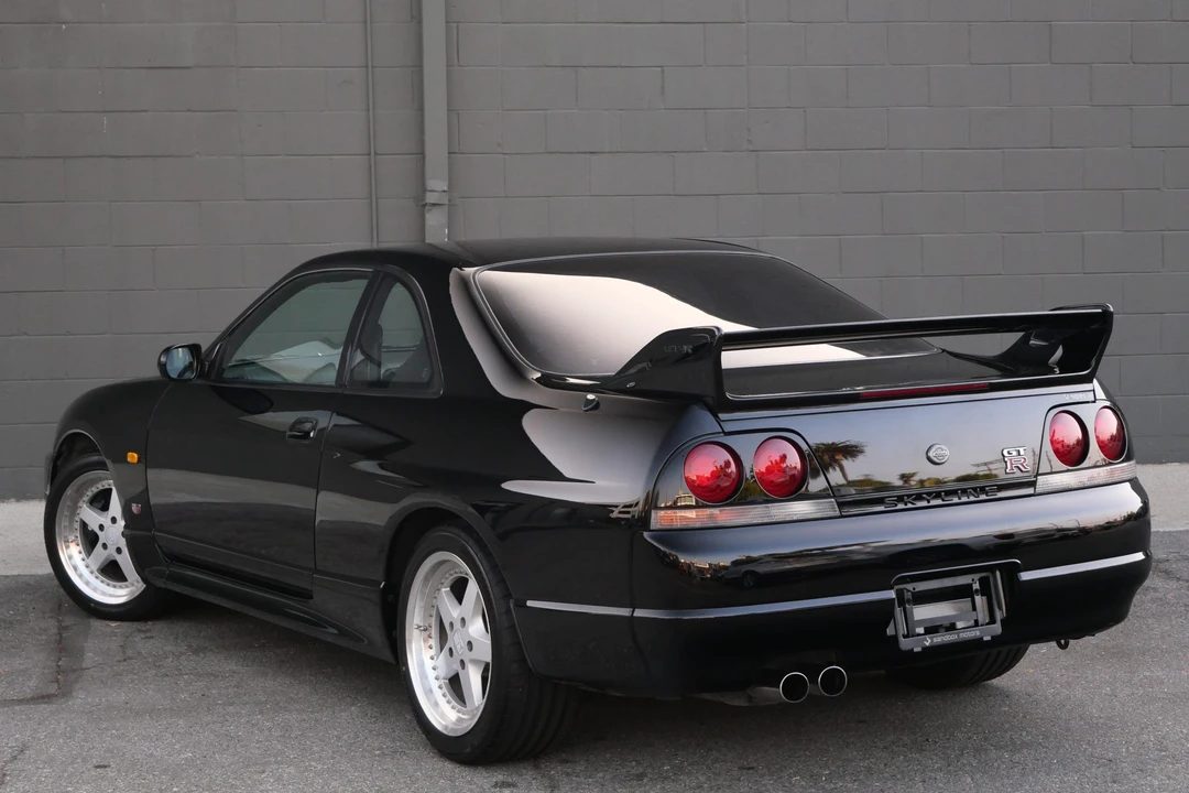 1996 Nissan R33 Skyline GT-R 9th Gen - Image 6 of 31