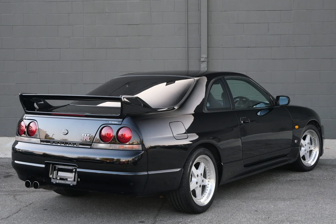 1996 Nissan R33 Skyline GT-R 9th Gen - Image 10 of 31