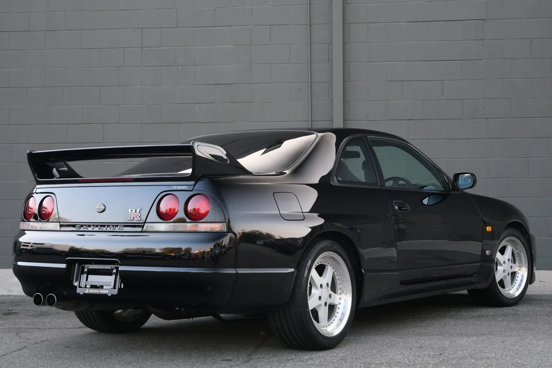 1996 Nissan R33 Skyline GT-R 9th Gen - Image 11 of 31