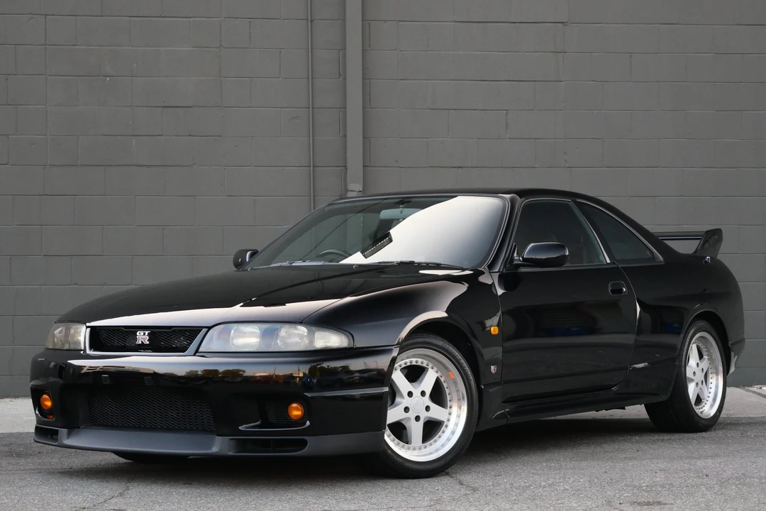 1996 Nissan R33 Skyline GT-R 9th Gen - Image 3 of 31