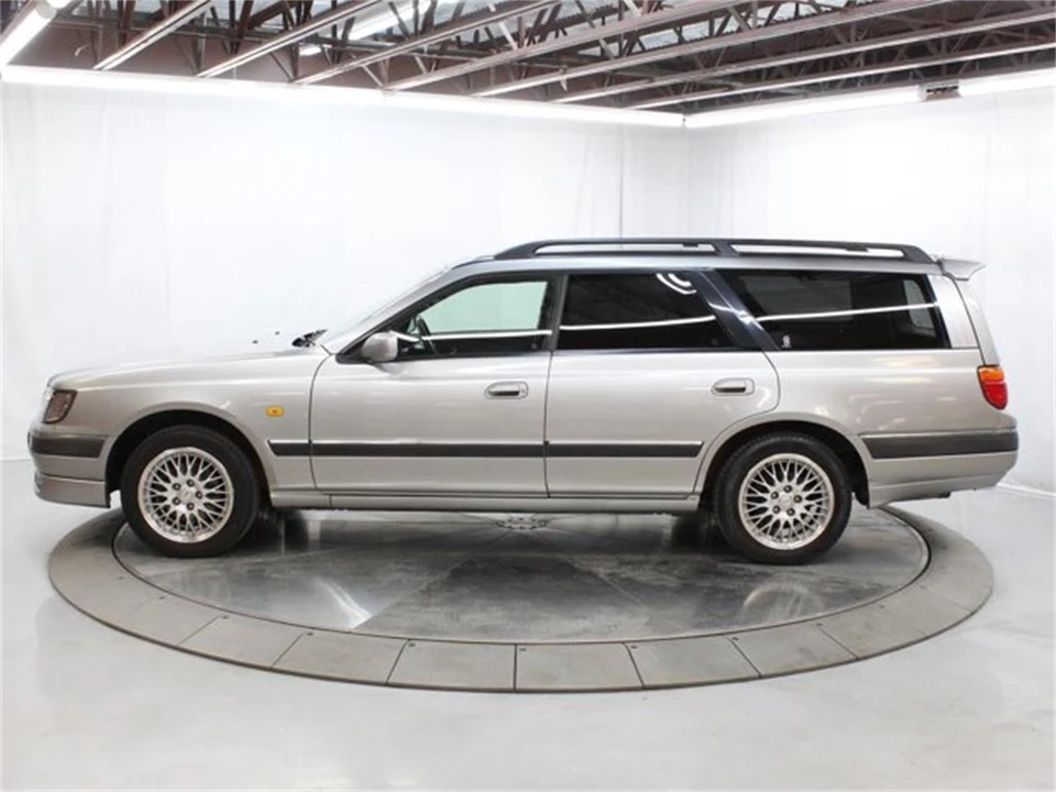 1996 Nissan Stagea 1st Gen - Image 4 of 31
