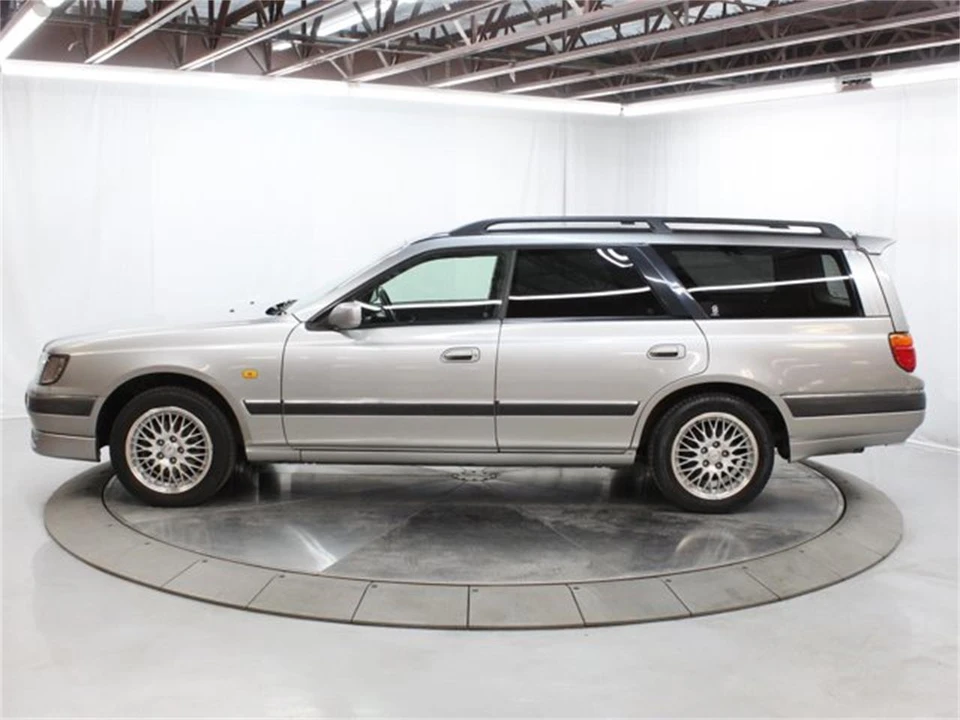 1996 Nissan Stagea 1st Gen - Image 4 of 31
