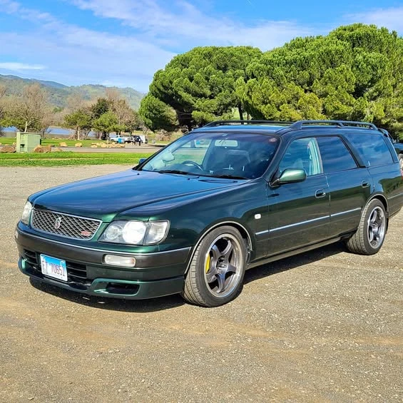 1996 Nissan Stagea 1st Gen - Image 1 of 1