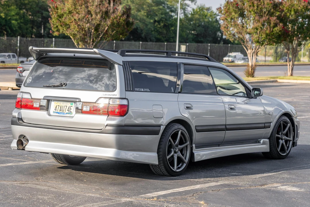 1996 Nissan Stagea 1st Gen - Image 4 of 31