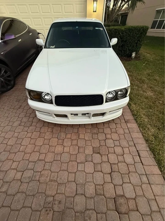 1996 Nissan Cedric 9th Gen - Image 2 of 9