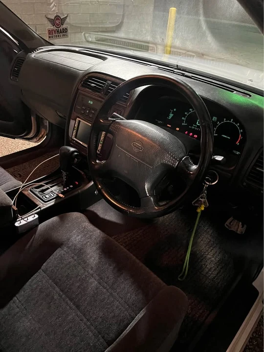 1996 Nissan Cedric 9th Gen - Image 7 of 12
