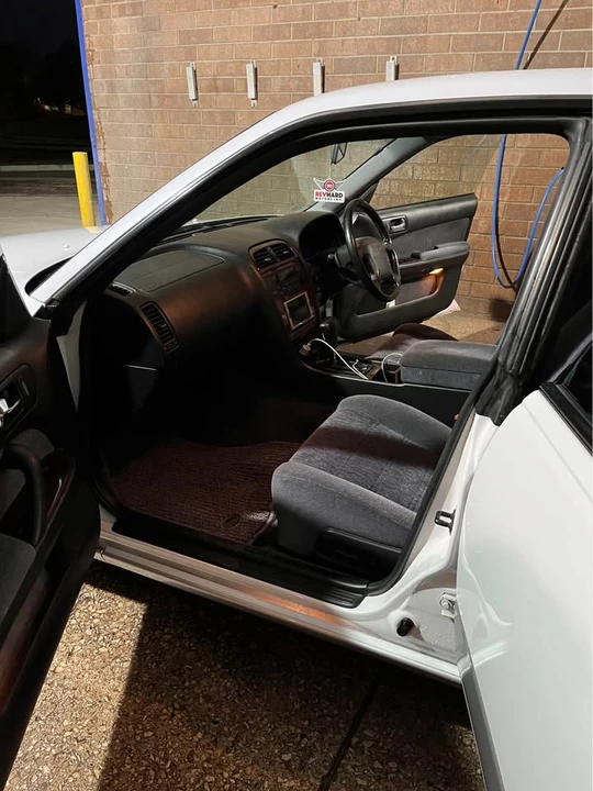 1996 Nissan Cedric 9th Gen - Image 10 of 12