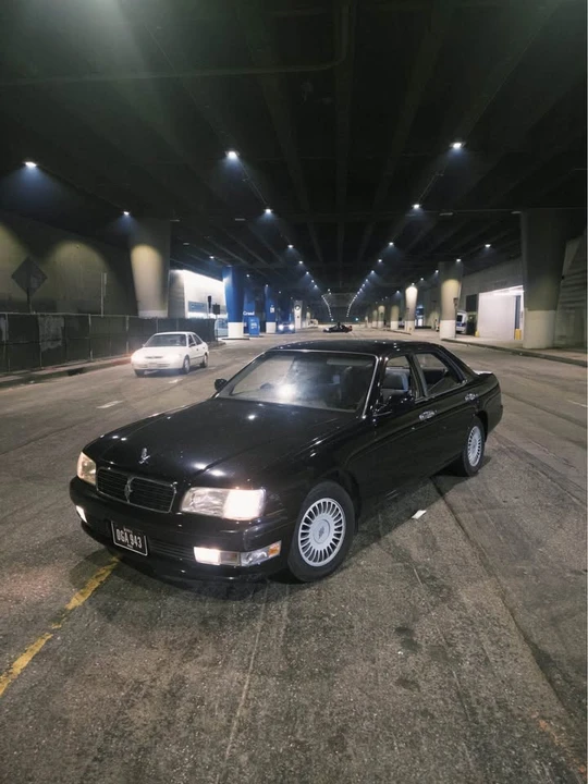 1996 Nissan Cedric 9th Gen - Image 5 of 10