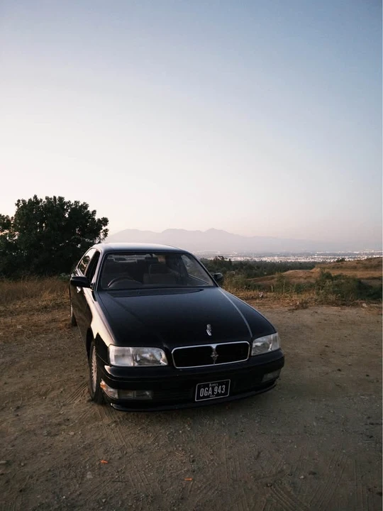 1996 Nissan Cedric 9th Gen - Image 2 of 10