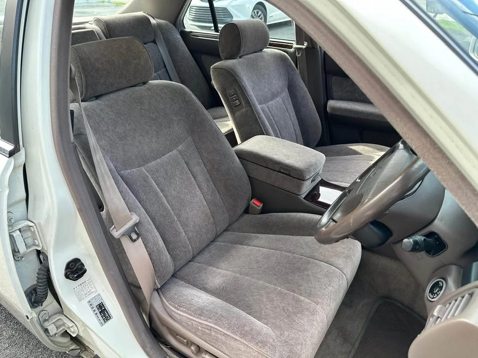 1996 Nissan Cima - Image 11 of 19