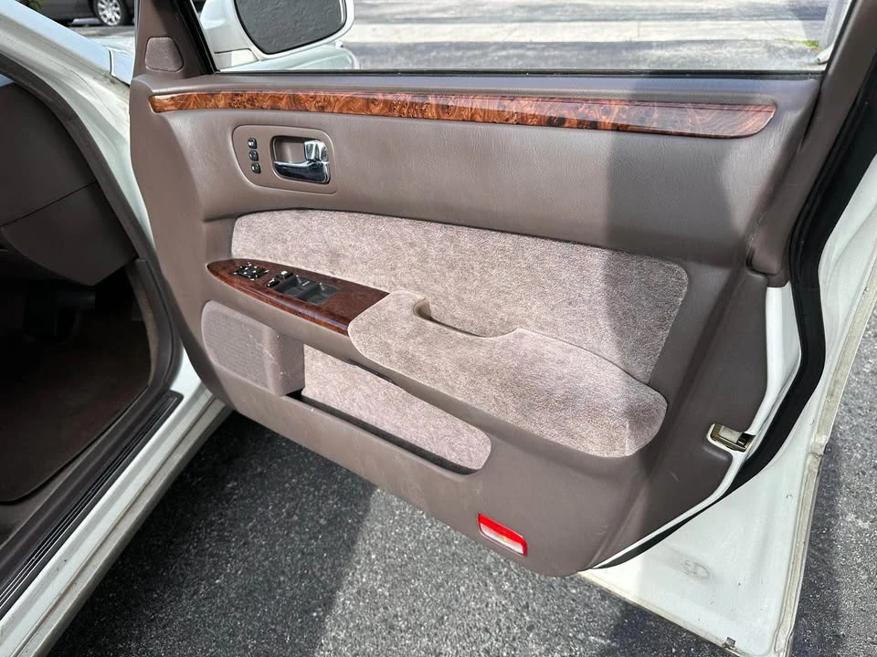 1996 Nissan Cima - Image 10 of 19