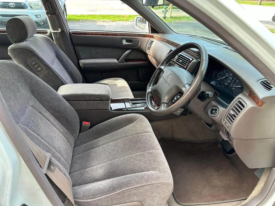 1996 Nissan Cima - Image 9 of 19