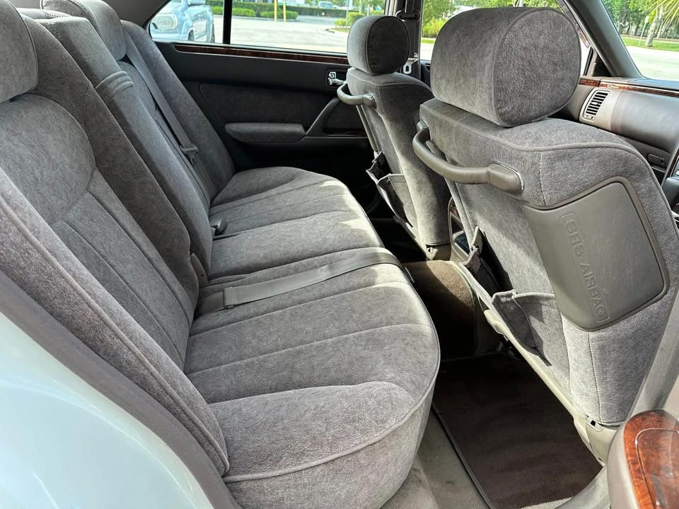 1996 Nissan Cima 3rd Gen - Image 9 of 20