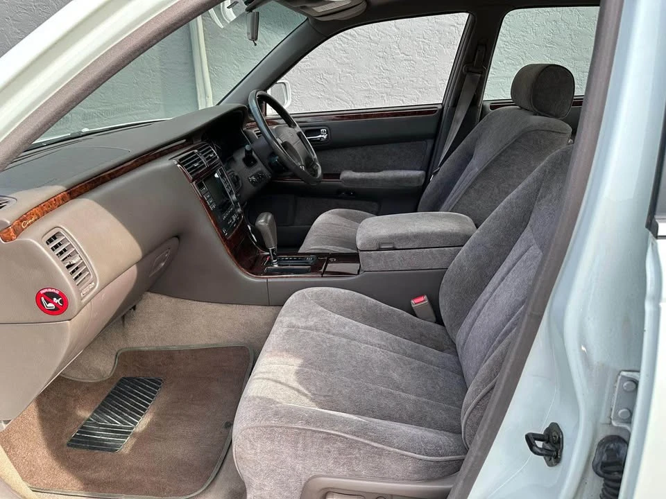 1996 Nissan Cima 3rd Gen - Image 14 of 20