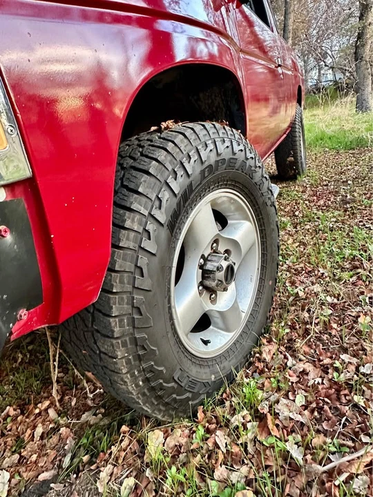 1996 Nissan Frontier - Image 2 of 7