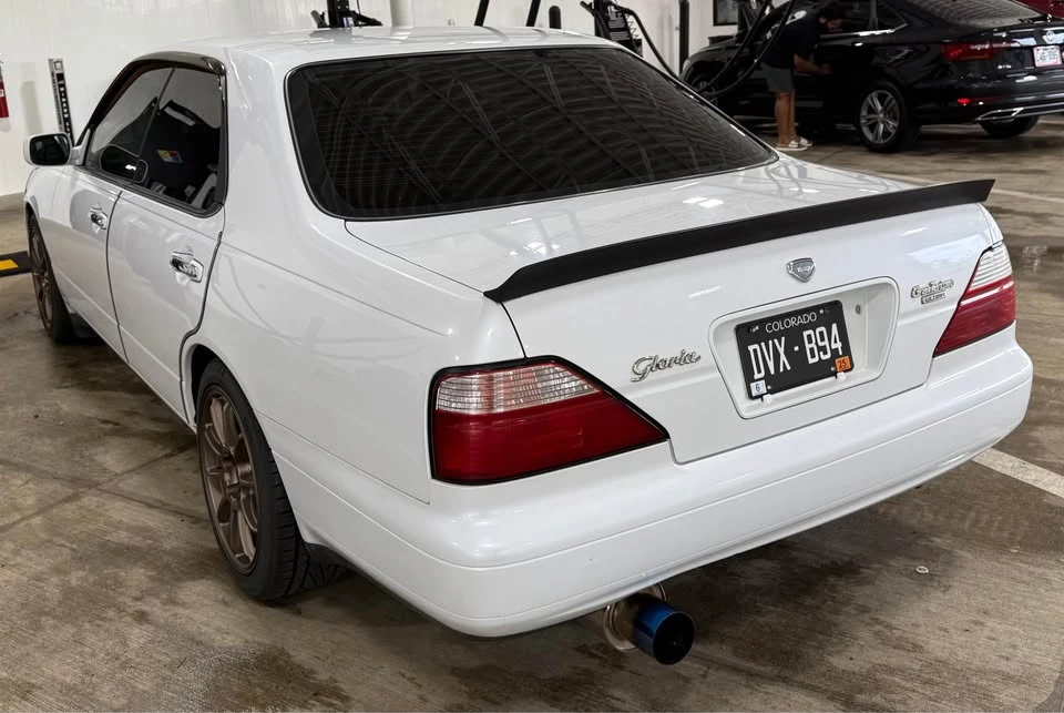 1996 Nissan Gloria - Image 5 of 5