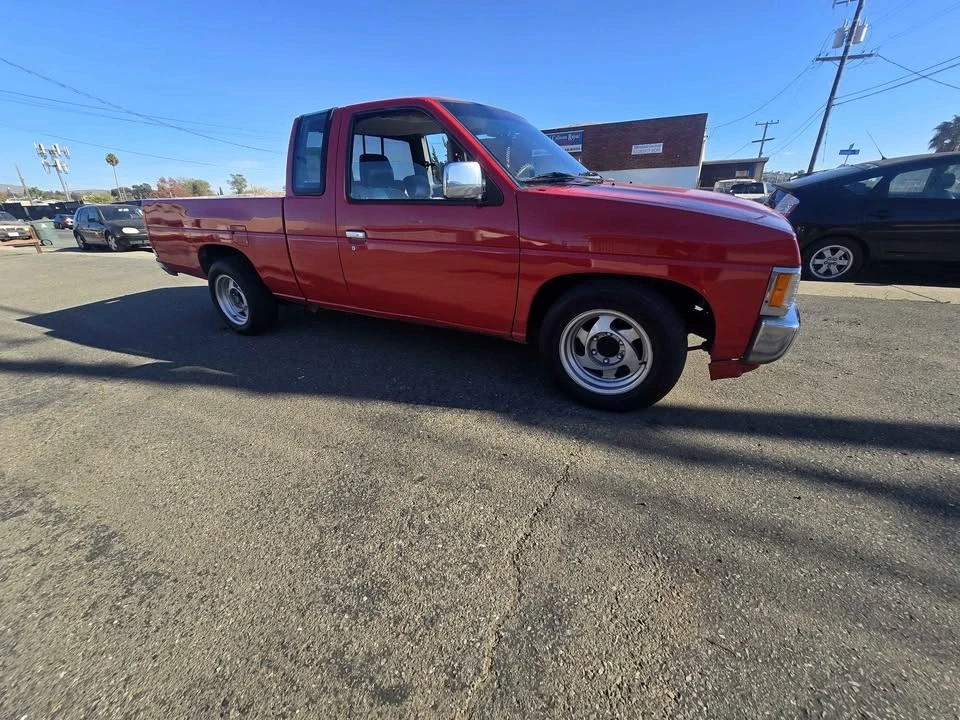 1996 Nissan Frontier - Image 3 of 7