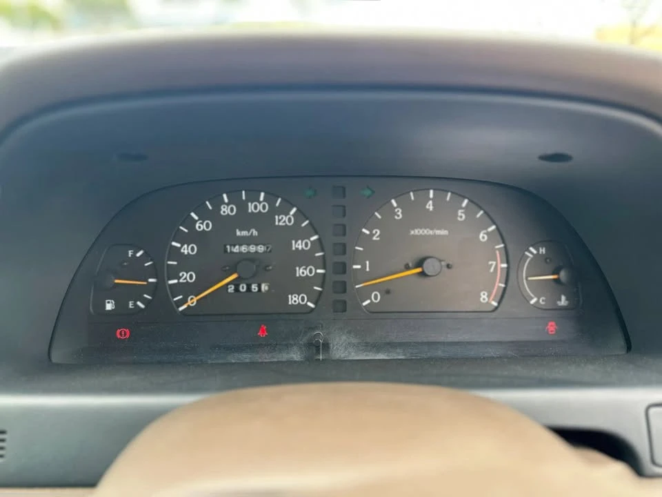 1996 Nissan Laurel 7th Gen - Image 11 of 18