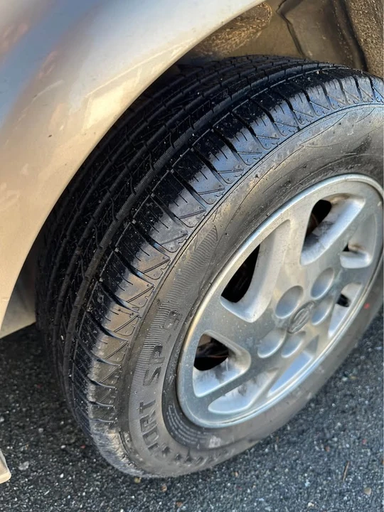 1996 Nissan Maxima 4th Gen - Image 9 of 10