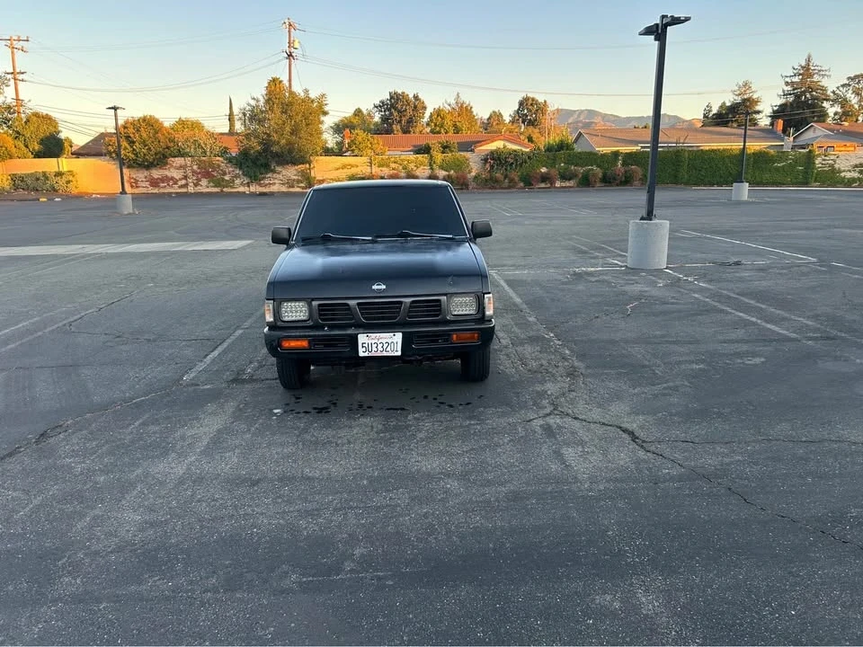 1996 Nissan Frontier - Image 3 of 6