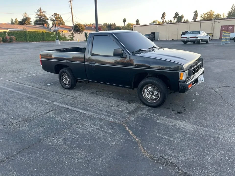 1996 Nissan Frontier - Image 2 of 6
