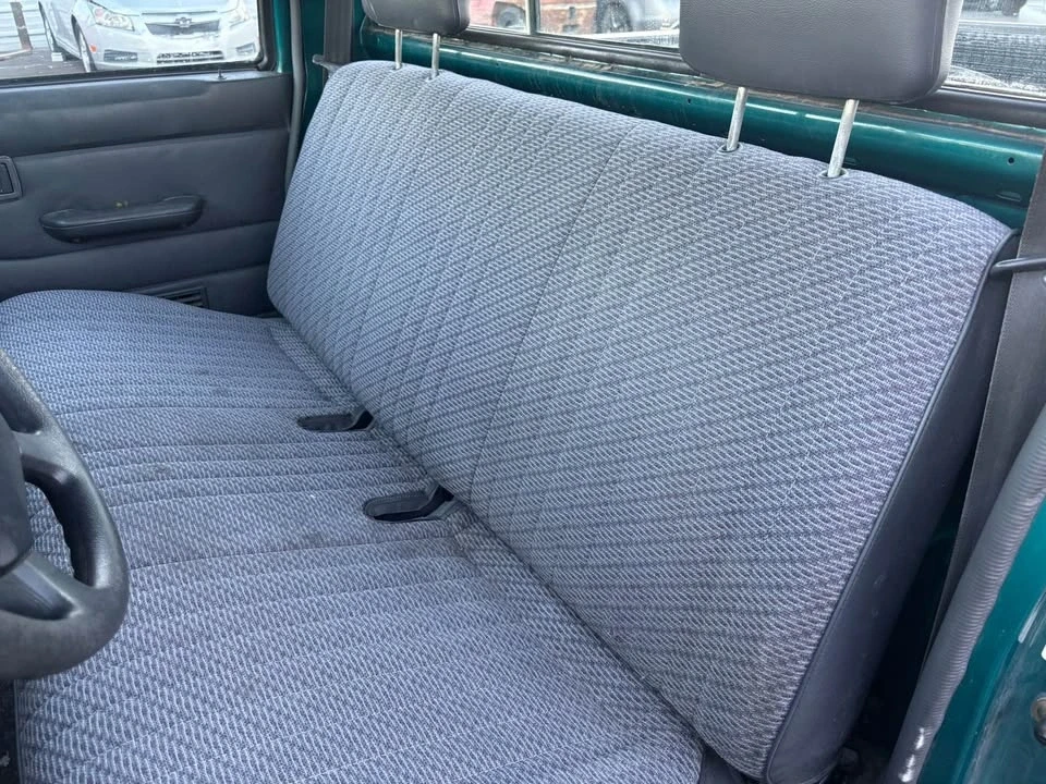 1996 Nissan Frontier - Image 9 of 10